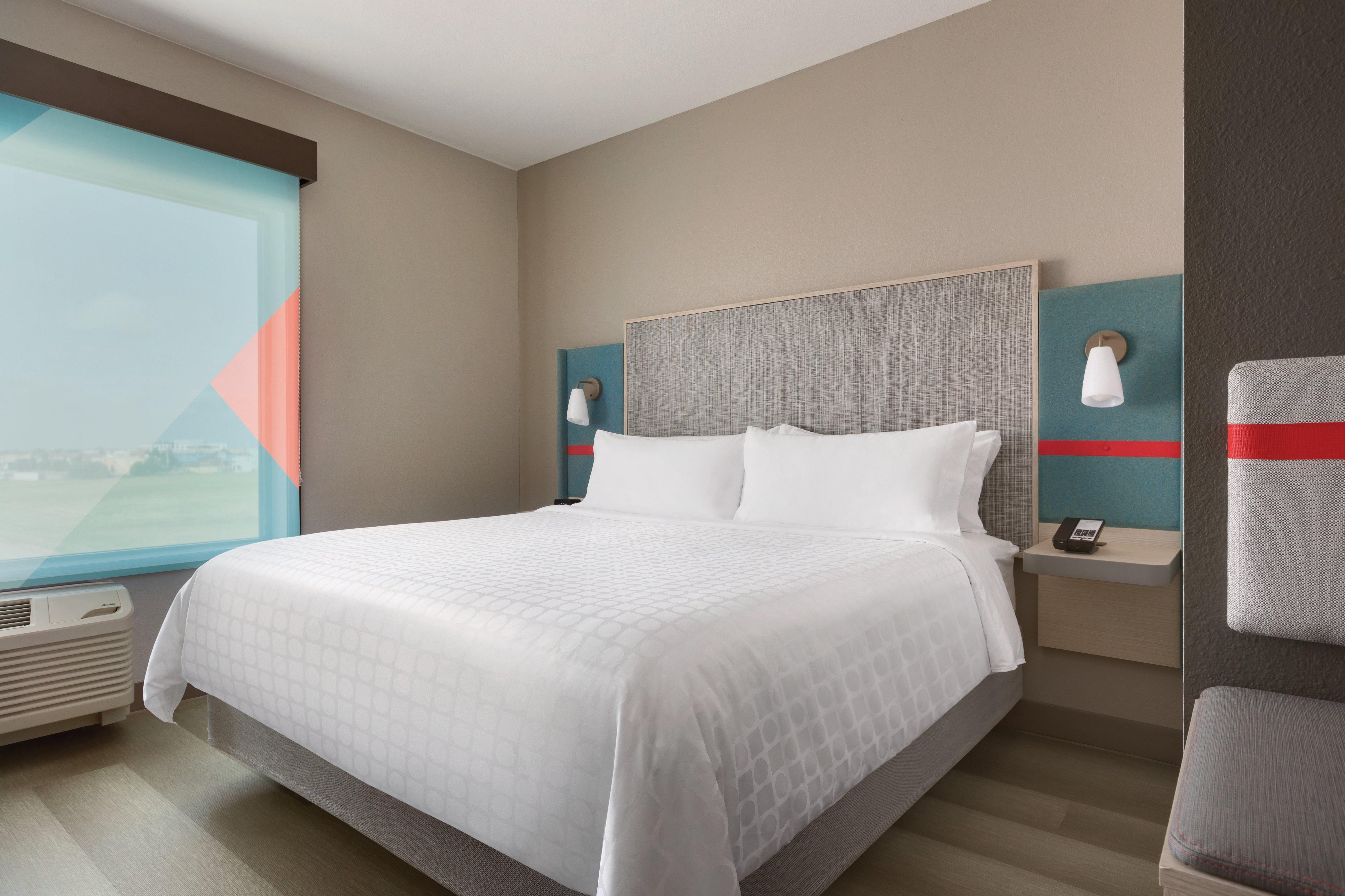 Avid hotels - Staunton, an IHG Hotel Buitenkant foto